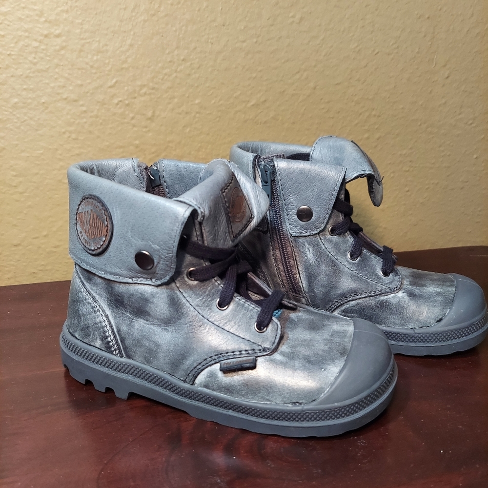 Palladium Baggy Leather Zipper infant Boots.